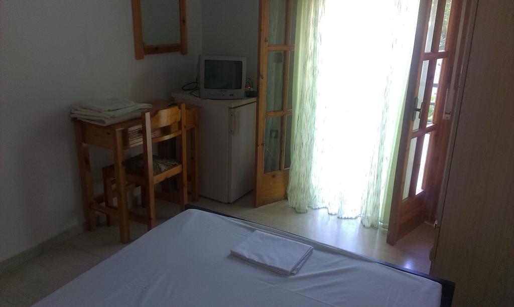 Virginia'S Rooms Plataria Cameră foto